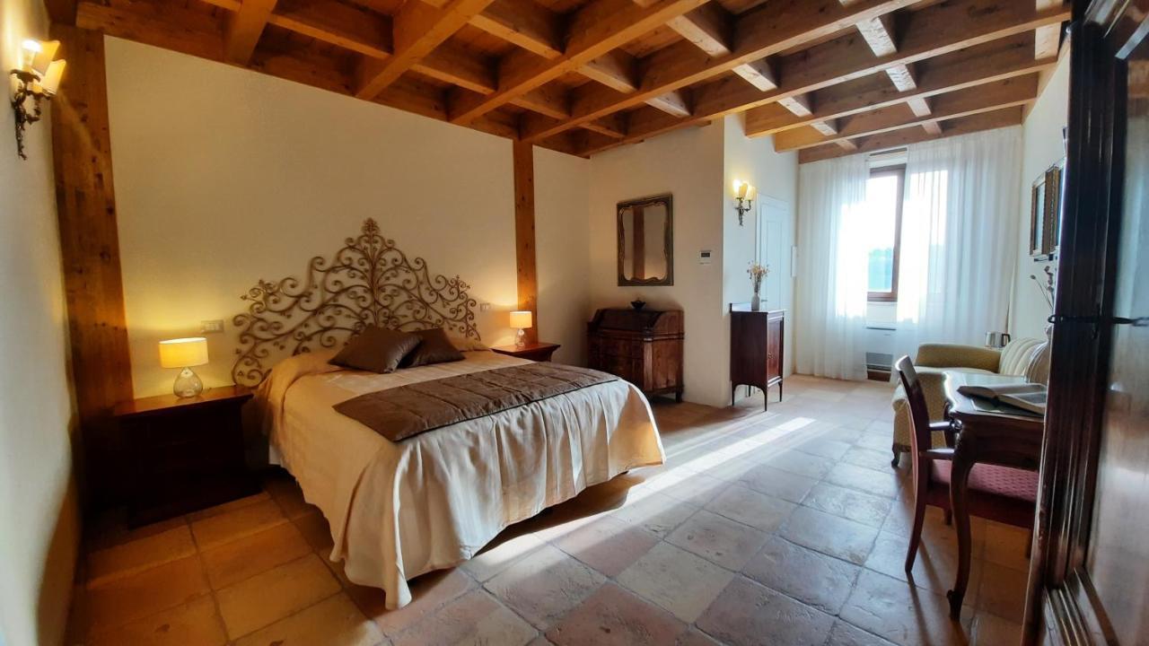 Hotel Palazzo Laureano - Dimora Storica Tricarico Zewnętrze zdjęcie