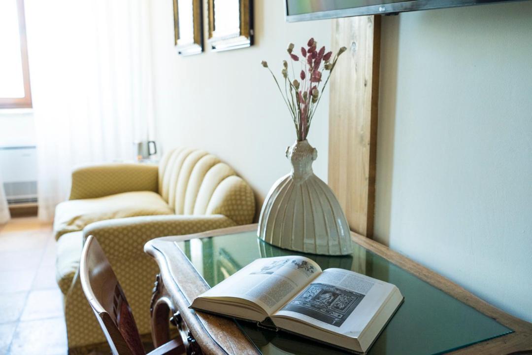 Hotel Palazzo Laureano - Dimora Storica Tricarico Zewnętrze zdjęcie