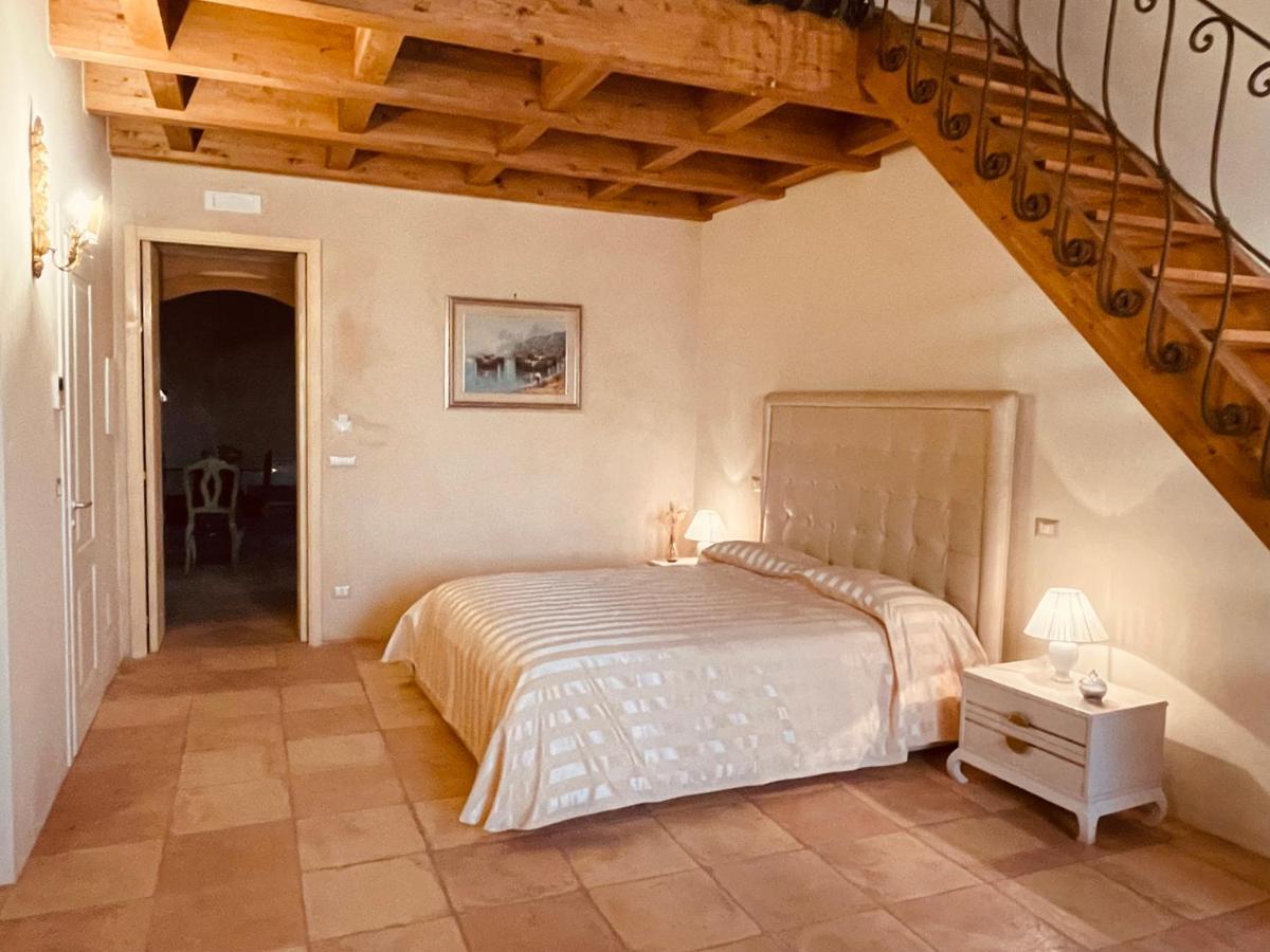 Hotel Palazzo Laureano - Dimora Storica Tricarico Zewnętrze zdjęcie